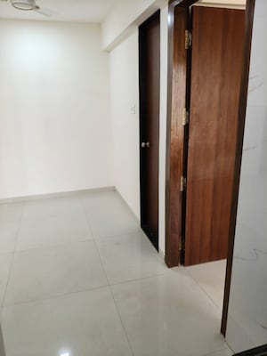 Room in 1 BHK Apartment at Vridavan Elite, Vikhroli East – for Rent