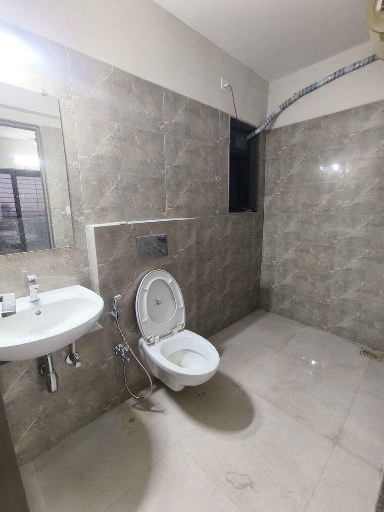 Bathroom, haware-intelligentia-sigma-south 1 Bedroom 410 Sq.Ft. Apartment In Vikhroli East Mumbai 9215717
