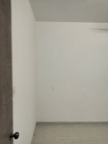 Room in 1 BHK Apartment at Haware Intelligentia Sigma South, Vikhroli East – for Rent