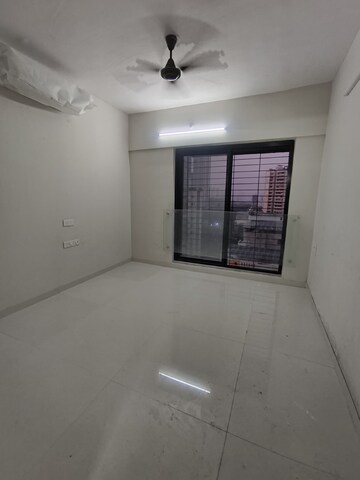 Room in 1 BHK Apartment at Haware Intelligentia Sigma South, Vikhroli East – for Rent