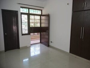 Room in 3 BHK Builder Floor at Orchid Island, Sector 51 – for Rent