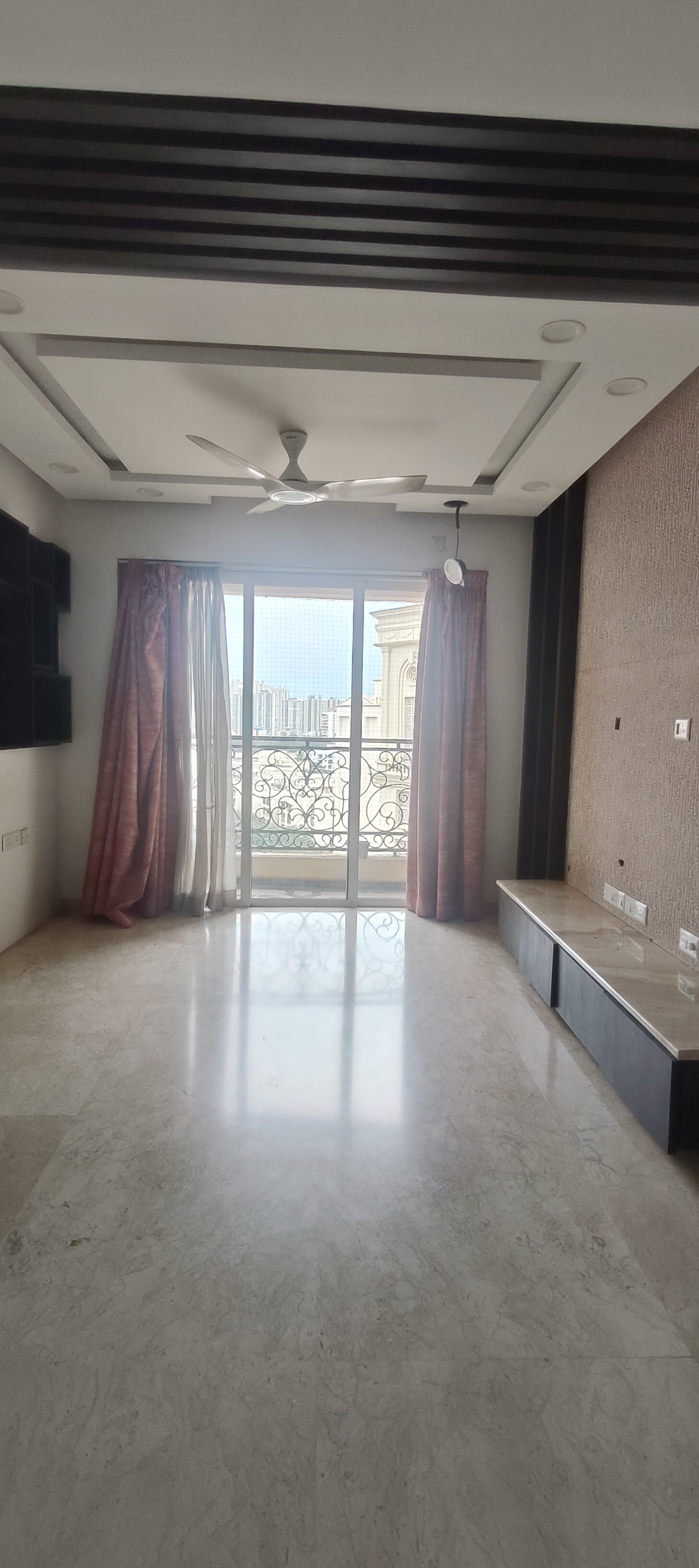3 BHK + Study Room 1050 Sq.Ft. Apartment in Hiranandani Meadows
