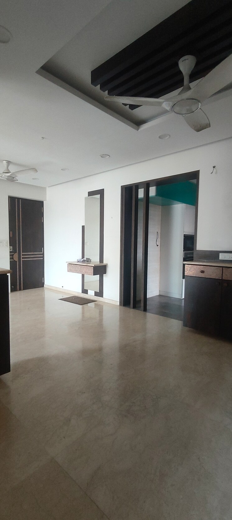 Room, hiranandani-meadows 3 Bedroom 1050 Sq.Ft. Apartment In Manpada Thane 9215755