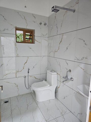 Bathroom in 4 BHK Independent House at Mannuthy – for Sale