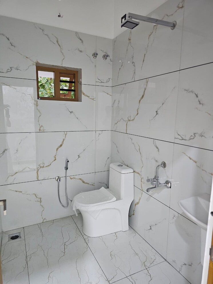 Bathroom, mannuthy 4 Bedroom 2100 Sq.Ft. Independent House In Mannuthy Thrissur 9215803