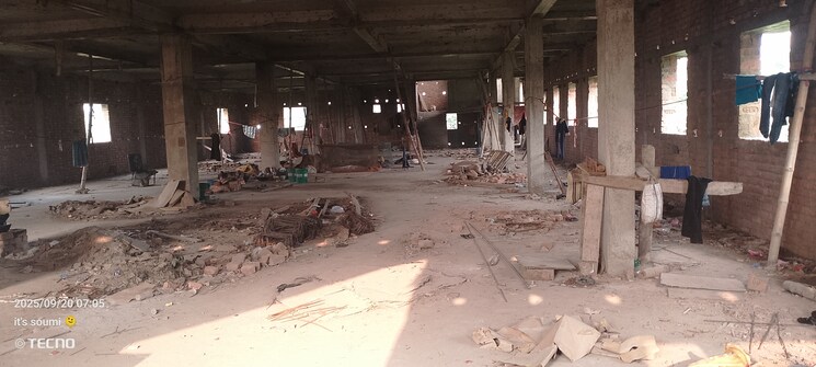  Parking, bumba-damani-enclave Commercial Warehouse 30000 Sq.Ft. In Ganganagar Kolkata 9215826