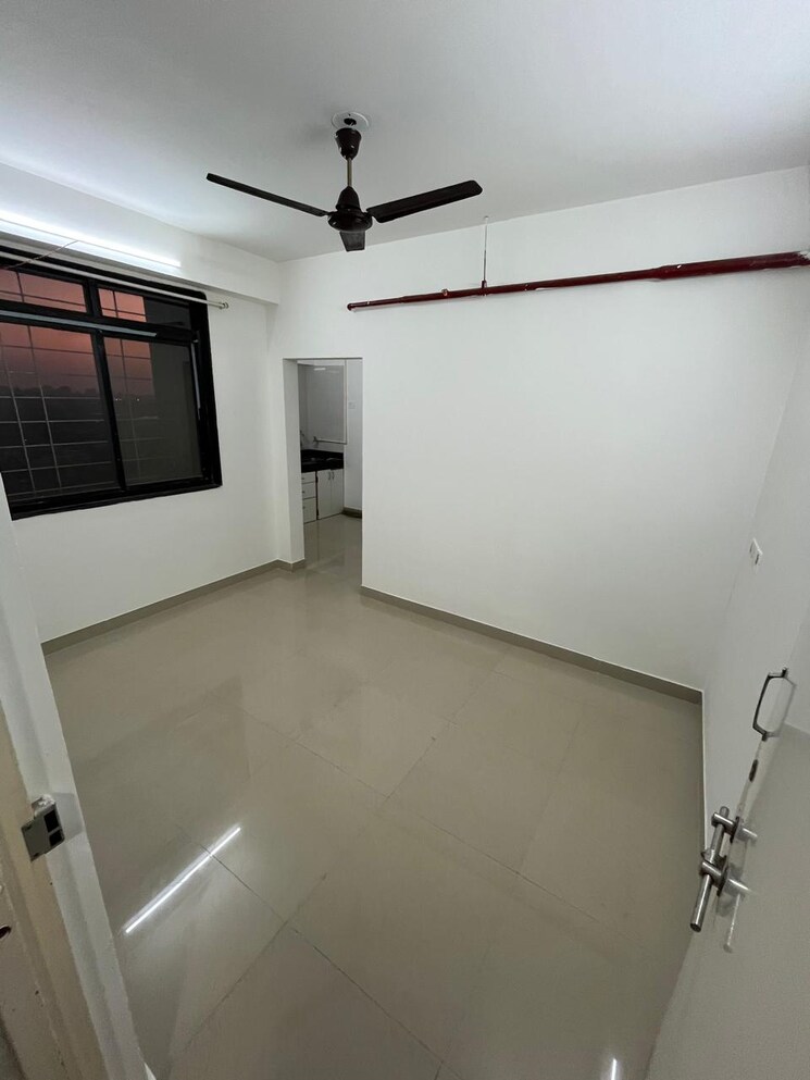 Room, goregaon west 1 Bedroom 482 Sq.Ft. Apartment In Goregaon West Mumbai 9215879