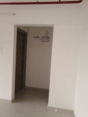 Room in 2 BHK Apartment at Vaibhav Eastern Groves, Vikhroli East – for Rent