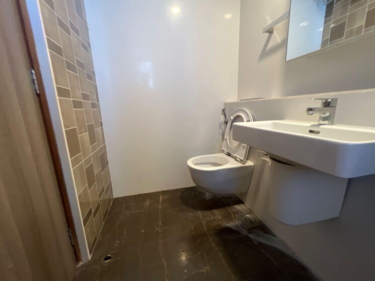 Bathroom, lodha-the-park 3 Bedroom 990 Sq.Ft. Apartment In Worli Mumbai 9215874
