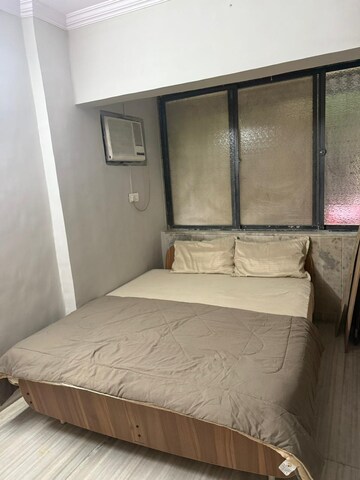 Bedroom in 2 BHK Apartment at Rajmatha CHS, Andheri West – for Rent