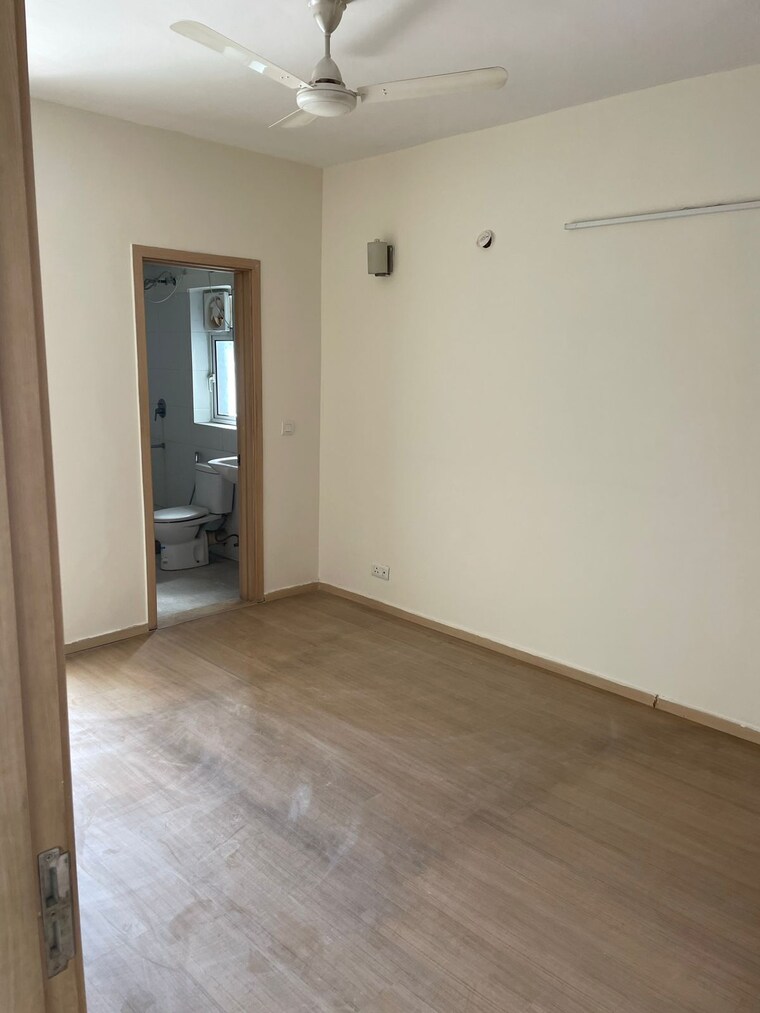 Room, dlf-new-town-heights-i 4 Bedroom 2727 Sq.Ft. Apartment In Sector 90 Gurgaon 9215864