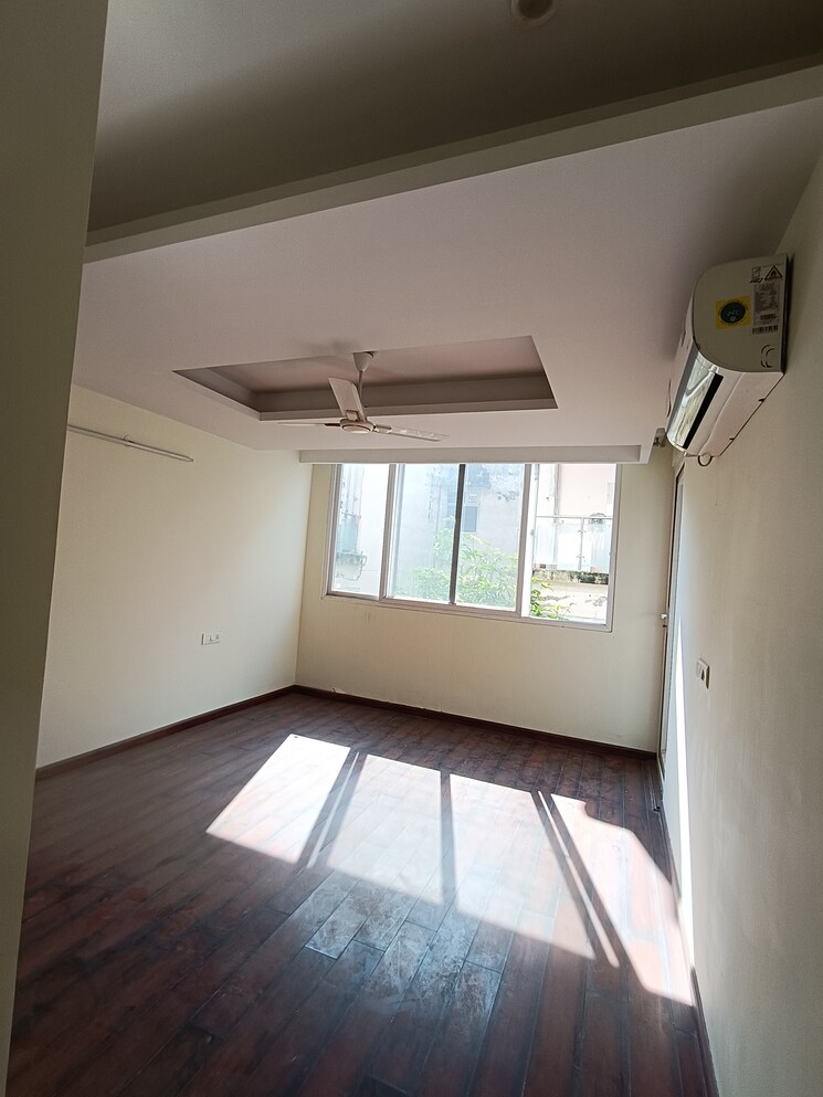 Kitchen, ansal-api-esencia 3 Bedroom 2000 Sq.Ft. Builder Floor In Sector 67 Gurgaon 9215949