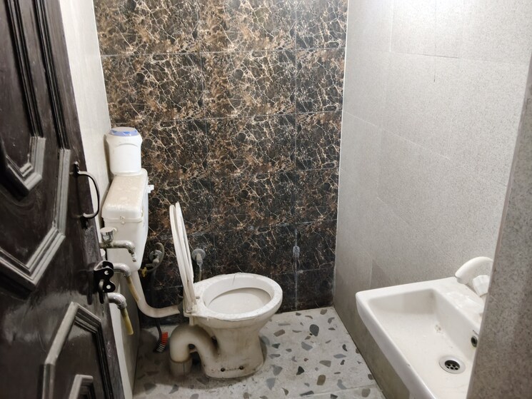 Bathroom, spring-field 2 Bedroom 900 Sq.Ft. Builder Floor In Sector 31 Faridabad 9215948