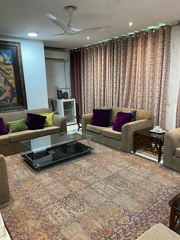 Living Room in 4 BHK Apartment at Vijayant Enclave, Sector 29 – for Rent