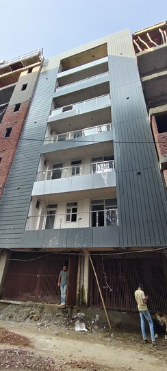 3.5 BHK + Study Room Builder Floor For Sale in Ultima 107