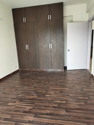 Room in 3.5 BHK Apartment at CHD Avenue 71, Sector 71 – for Rent