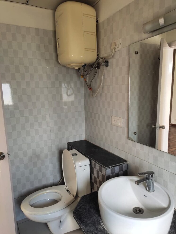 Bathroom, chd-avenue-71 3.5 Bedroom 1300 Sq.Ft. Apartment In Sector 71 Gurgaon 9216067