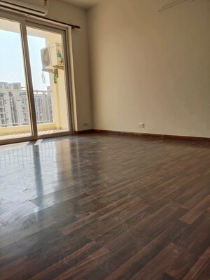 Room in 3.5 BHK Apartment at CHD Avenue 71, Sector 71 – for Rent