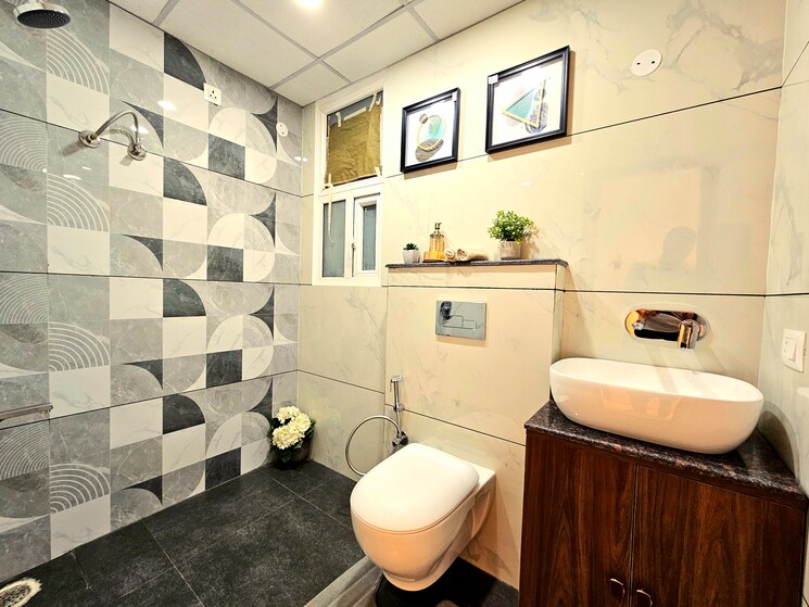 Attached Bathroom, nagla road 3 Bedroom 2025 Sq.Ft. Apartment In Nagla Road Zirakpur 9216082