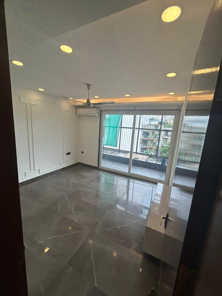 Balcony, vipul-world-floors 3 Bedroom 2000 Sq.Ft. Builder Floor In Sector 48 Gurgaon 9216094