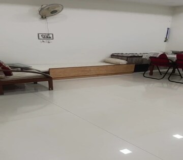 2.5 BHK Apartment For Rent in Parel
