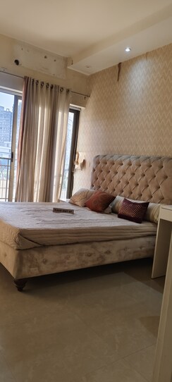 2.5 BHK + Study Room Apartment For Sale in Sector 16B
