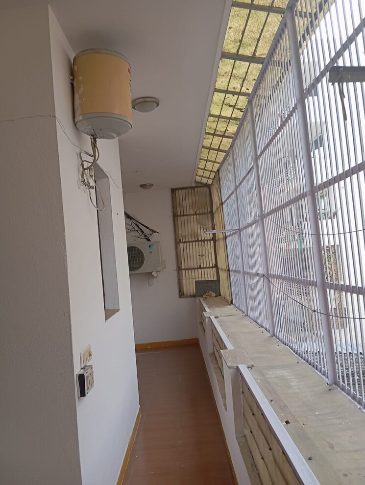 Balcony, ashiana-silver-crest 3 Bedroom 1800 Sq.Ft. Builder Floor In Sector 48 Gurgaon 9216114