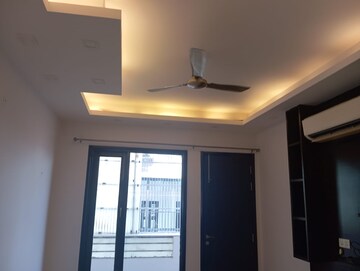 Room in 3 BHK Builder Floor at Ashiana Silver Crest, Sector 48 – for Rent
