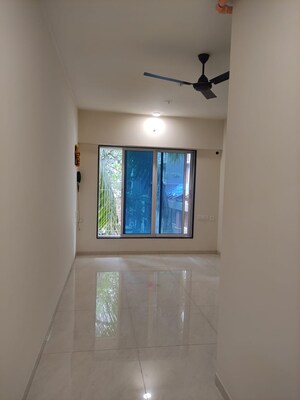 Furnished Amenities in 1 BHK Apartment at Adityaraj Breeze, Vikhroli East – for Rent