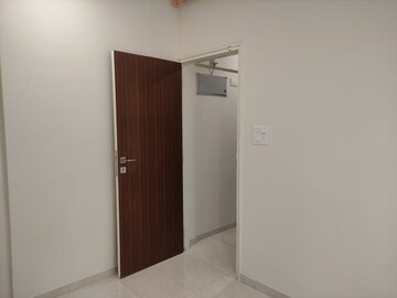 Room in 1 BHK Apartment at Adityaraj Breeze, Vikhroli East – for Rent