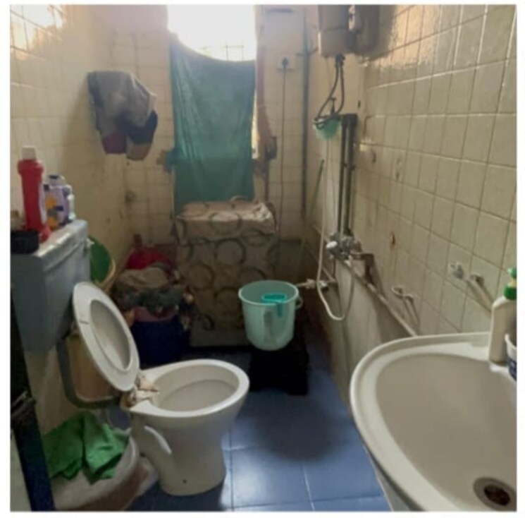 Bathroom, seven-bungalow 2 Bedroom 760 Sq.Ft. Apartment In Andheri West Mumbai 9216124