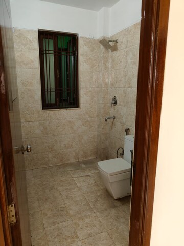 Bathroom in 2.5 BHK Builder Floor at Vipul World Floors, Sector 48 – for Rent
