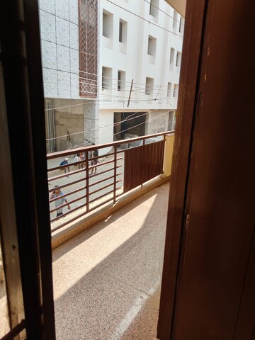Balcony in 2.5 BHK Builder Floor at Vipul World Floors, Sector 48 – for Rent