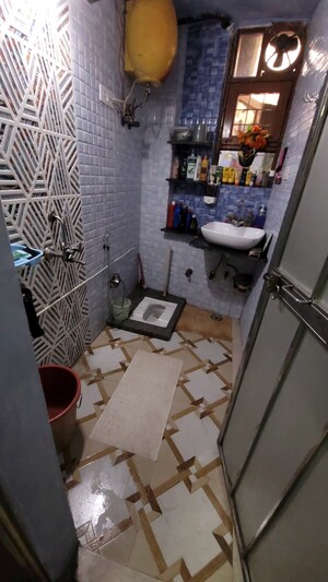 Attached Bathroom in 1 BHK Apartment at Sector 23 Dwarka – for Rent