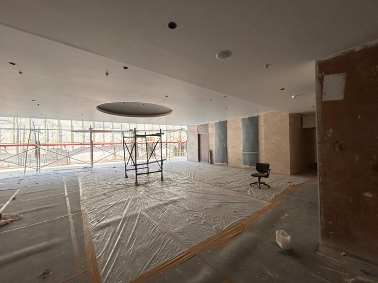 undefined, atul-corporate-avenue Commercial Showroom 8446 Sq.Ft. In Chakala Mumbai 9215288