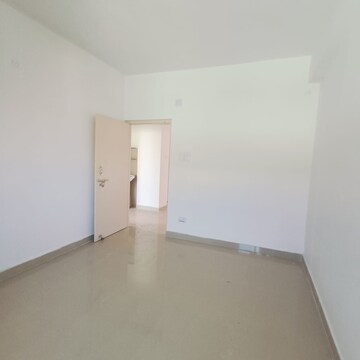 Room in 3 BHK Apartment at Bariatu – for Sale