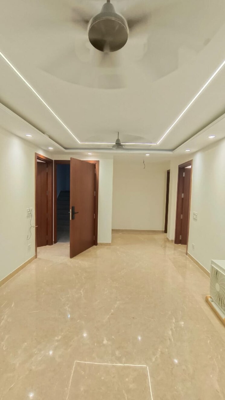 Room, hauz khas 3 Bedroom 200 Sq.Yd. Builder Floor In Hauz Khas Delhi 9216157