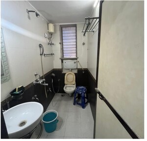 Team Area in 2 BHK Apartment at Seven Bungalow, Andheri West – for Sale