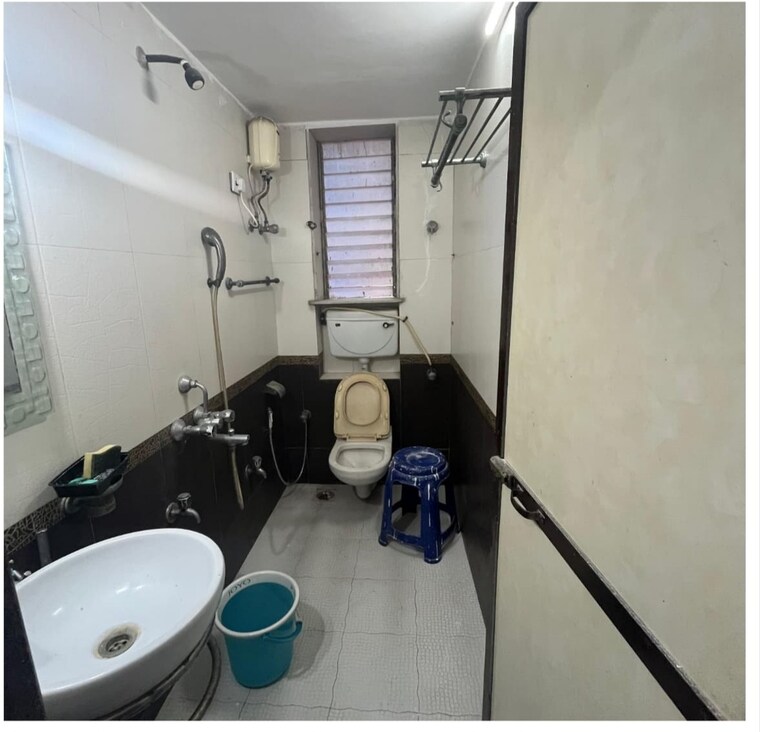 Team Area, seven-bungalow 2 Bedroom 800 Sq.Ft. Apartment In Andheri West Mumbai 9216192