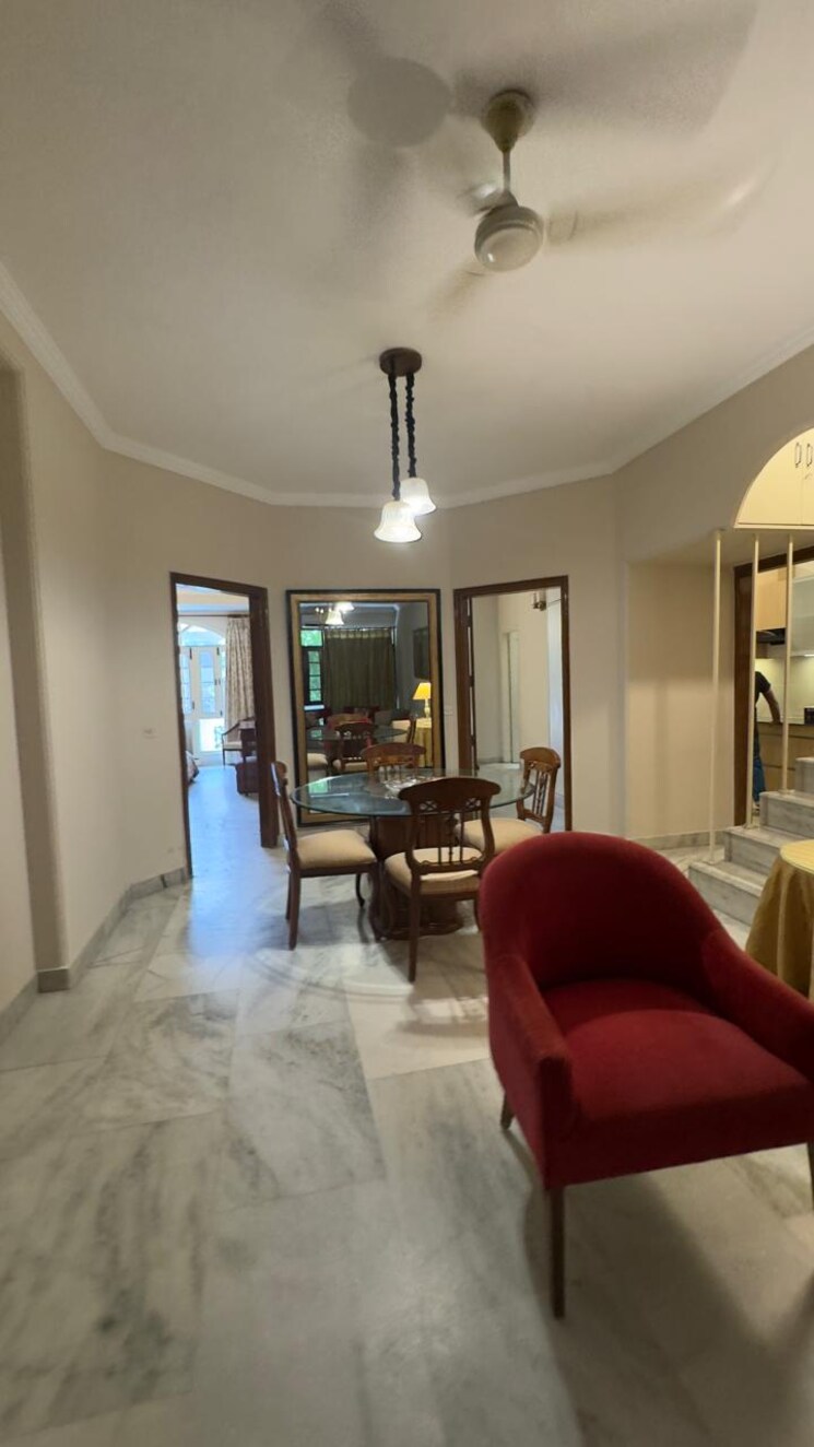 Living Room, defence colony 3 Bedroom 2925 Sq.Ft. Builder Floor In Defence Colony Delhi 9216209