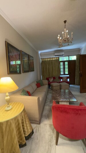 Living Room in 3 BHK Builder Floor at Defence Colony – for Rent