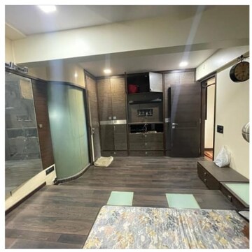 Living Room in 4 BHK Apartment at Lokhandwala Complex, Andheri West – for Rent