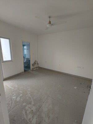 Room in 2.5 BHK Apartment at Unique Sapphire, Mohanpura – for Sale