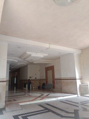 Building Lobby in 3 BHK Apartment at Hiranandani Meadows, Manpada – for Sale