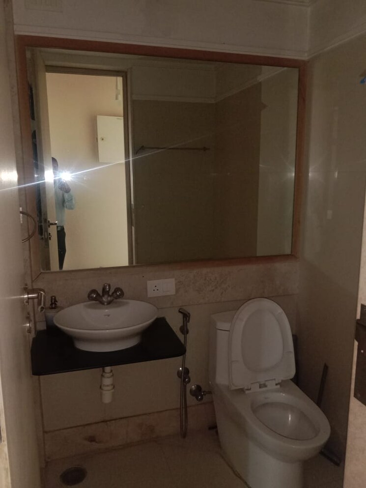 Bathroom, hiranandani-meadows 3 Bedroom 1390 Sq.Ft. Apartment In Manpada Thane 9216295