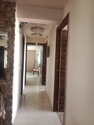 Building Lobby in 3 BHK Apartment at Hiranandani Meadows, Manpada – for Sale
