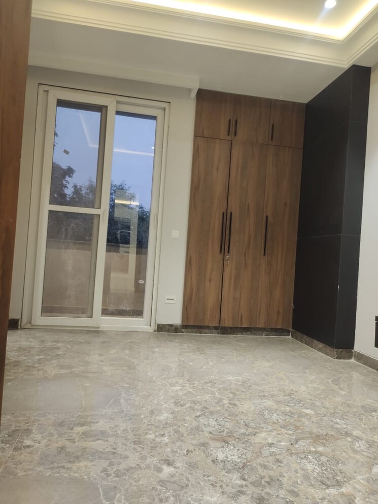 Room, east of kailash 3 Bedroom 1800 Sq.Ft. Builder Floor In East Of Kailash Delhi 9216332