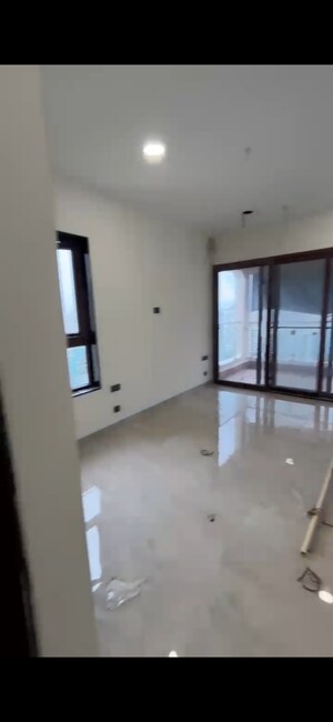 Room in 3 BHK Apartment at Surbhi CHS Andheri West, Andheri West – for Rent