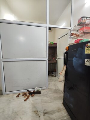 Room in 1 BHK Apartment at Katwaria Sarai – for Rent