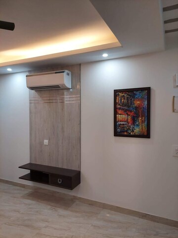 Room in 1 BHK Builder Floor at Sector 57 – for Rent